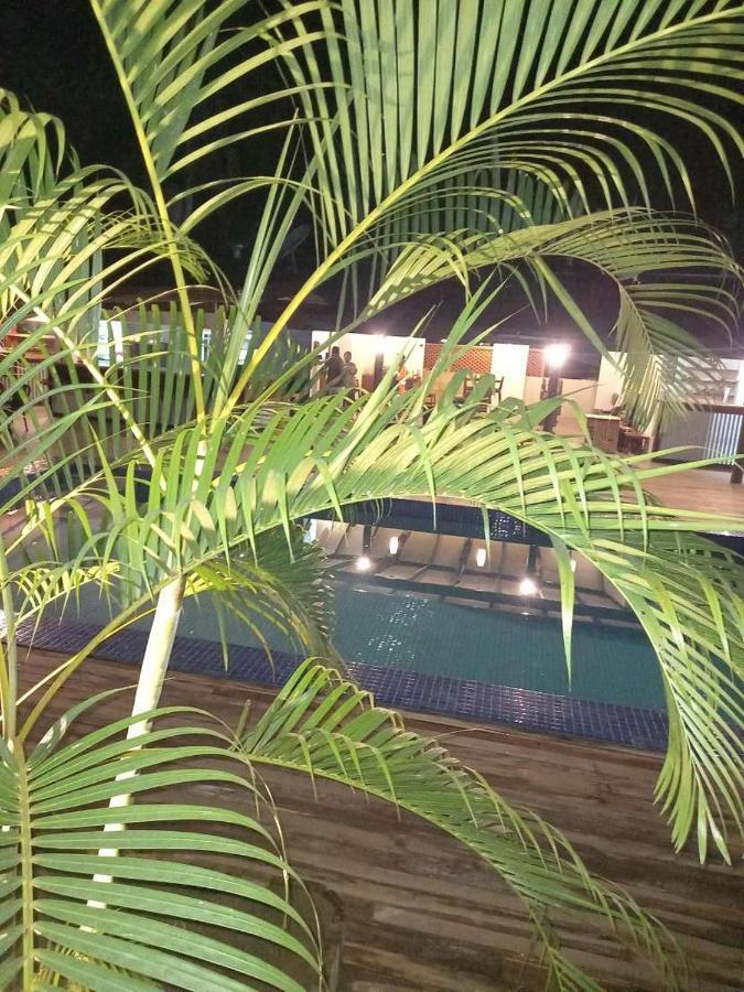 Oasis Palms Hotel Nadi Esterno foto