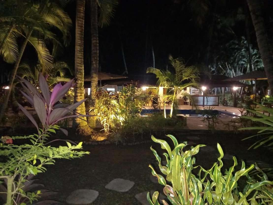 Oasis Palms Hotel Nadi Esterno foto